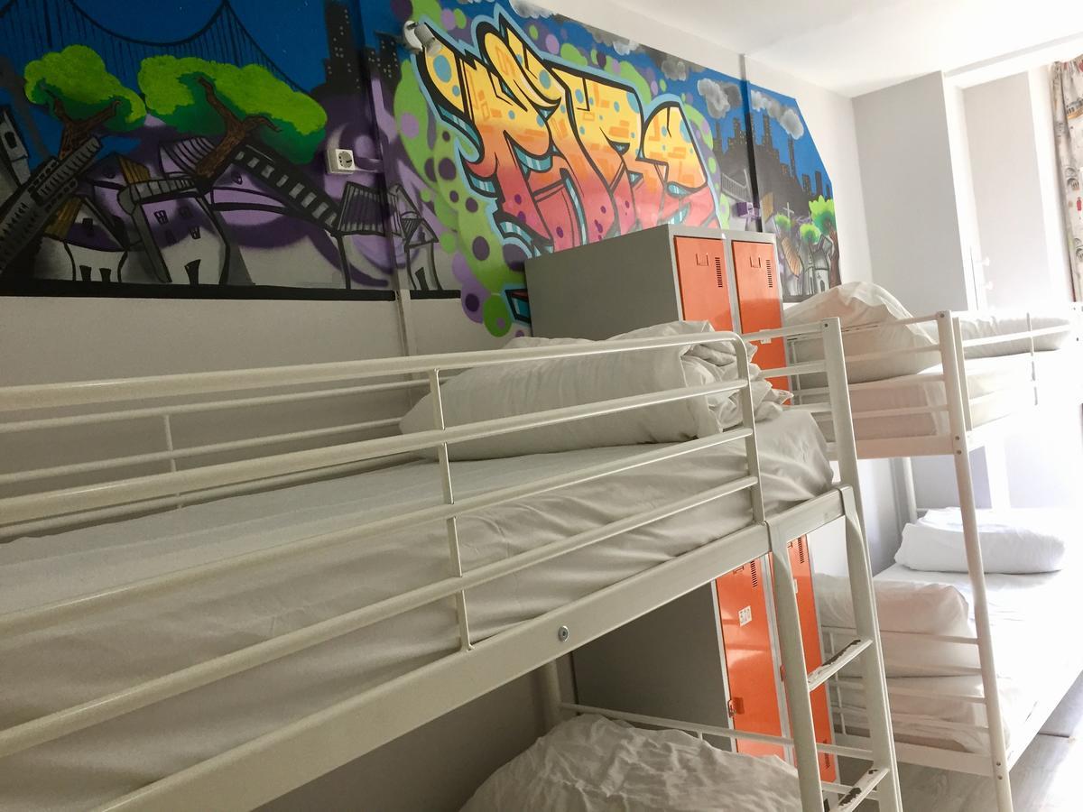 Golden Tram 242 Suites & Hostel Lisbon Exterior photo