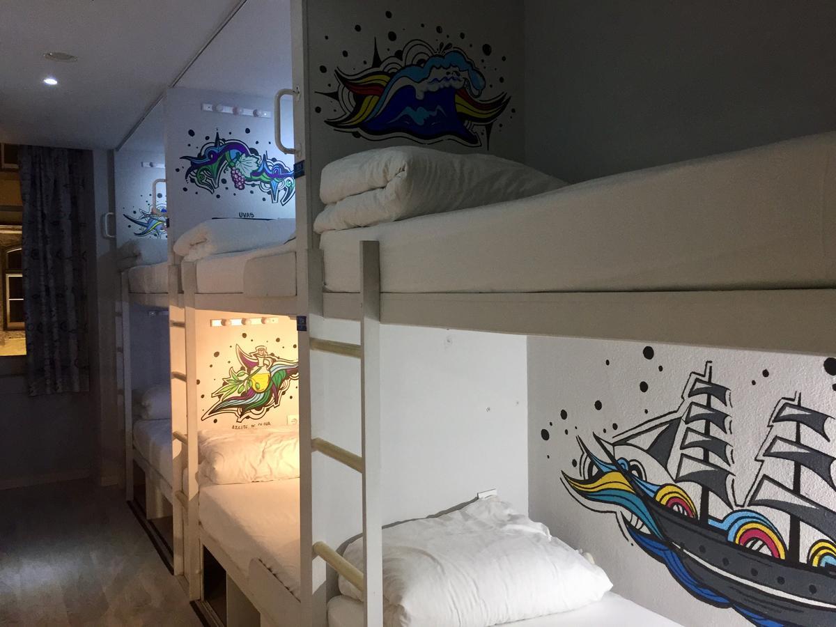 Golden Tram 242 Suites & Hostel Lisbon Exterior photo